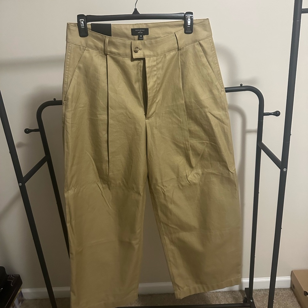 Khaki pants